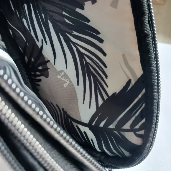 LUG Coupe SE Crossbody Convertable Belt Pack Chic Minimalist Metalic Black - Picture 13 of 15